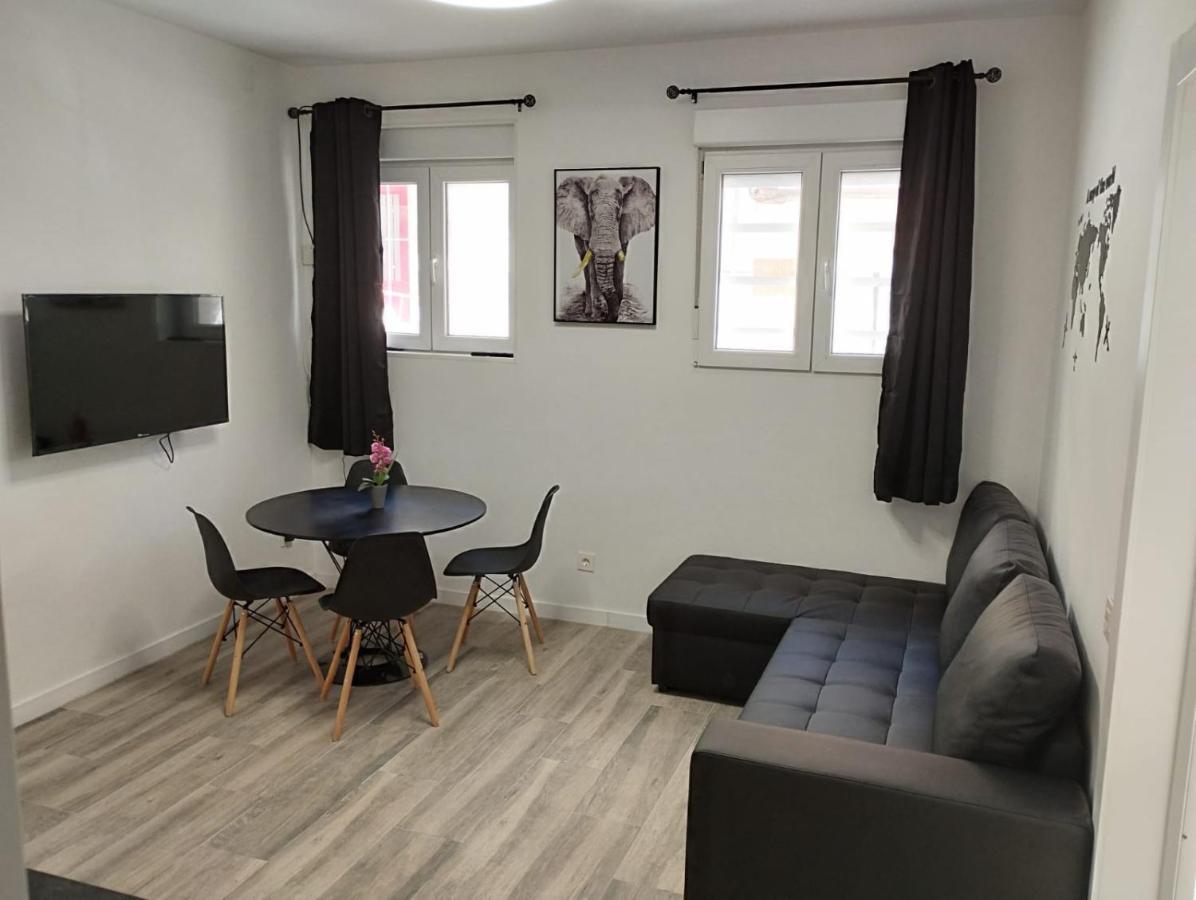 Apartamento Blanco Y Negro En El Centro Alicante Exterior foto