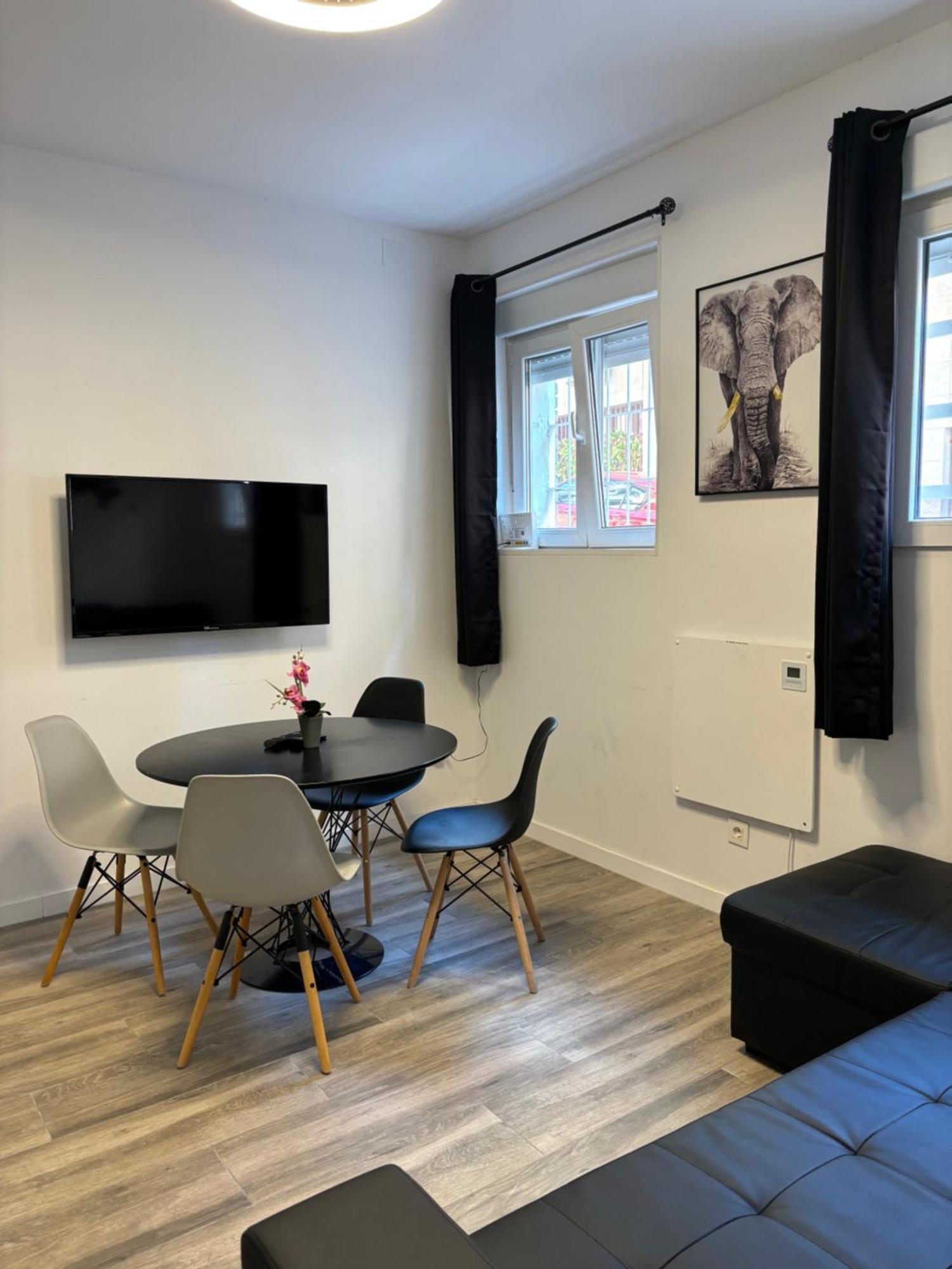 Apartamento Blanco Y Negro En El Centro Alicante Exterior foto